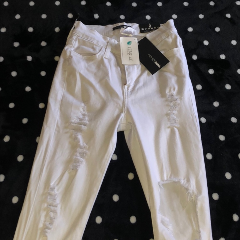 FashionNova glistening pants. Size 3. Unworn.